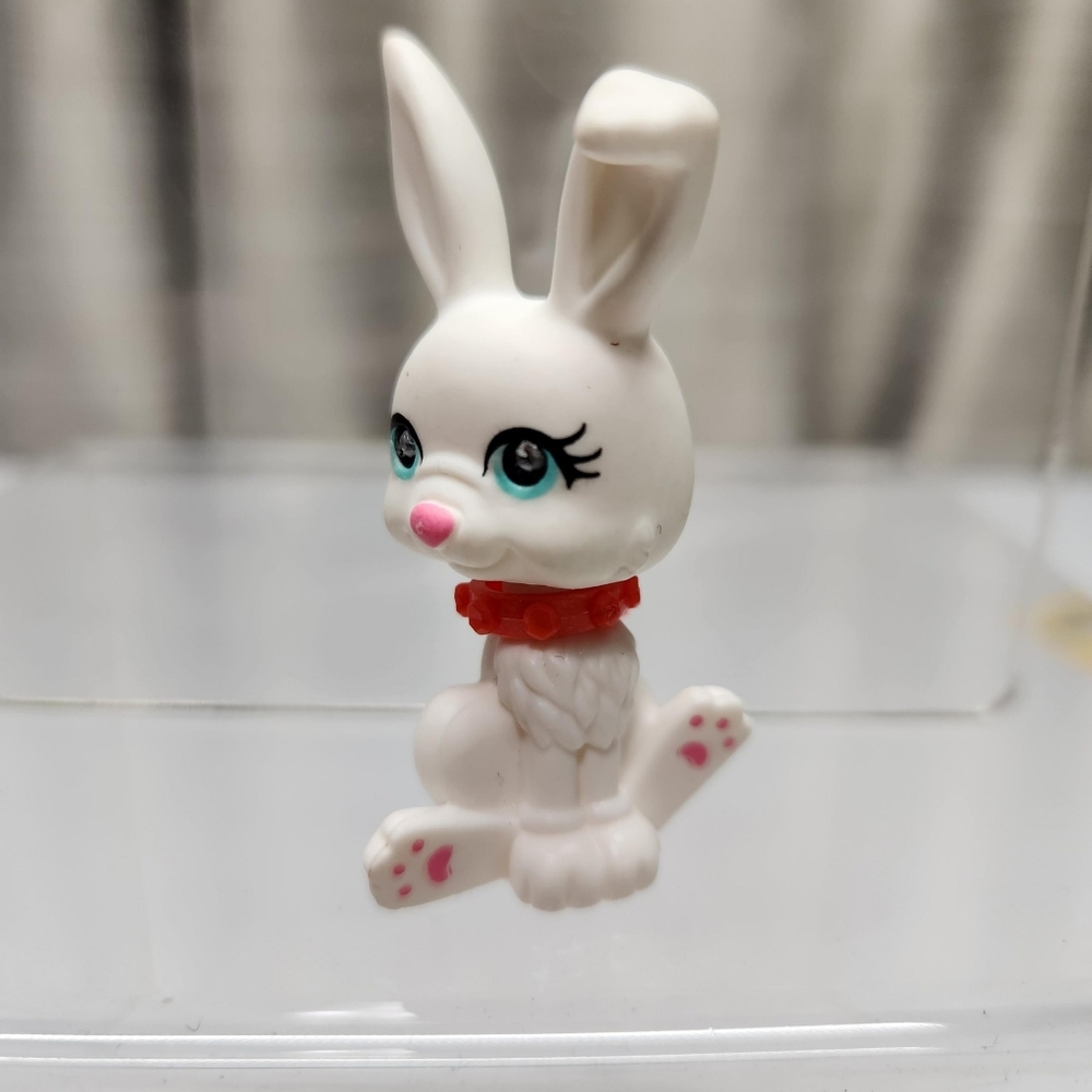 Mattel 2006 White Rabbit Bunny Toy Figurine 2” Kids